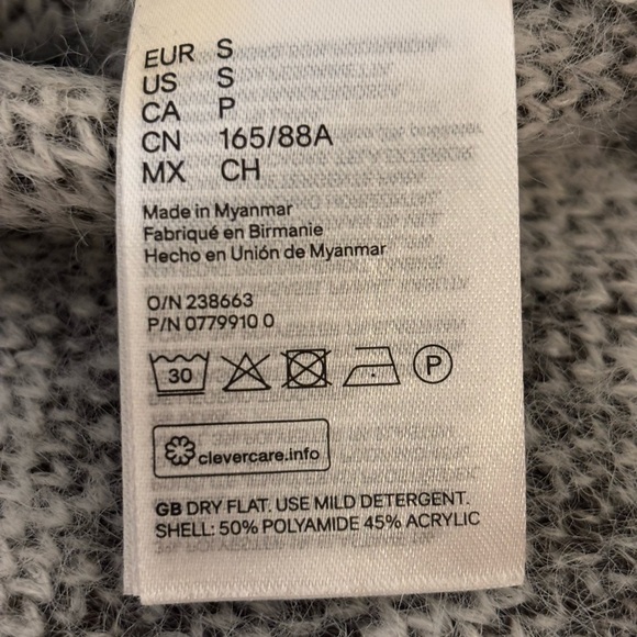 H&M Monochrome Zebra Turtleneck Sweater - Picture 3 of 8